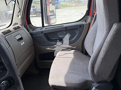 2018 Freightliner CASCADIA 113