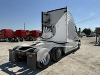 2020 Freightliner CASCADIA 126