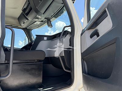 2019 Freightliner CASCADIA 126