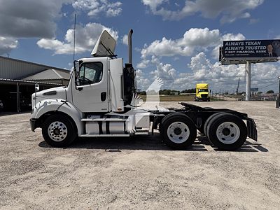 2012 Freightliner BUSINESS CLASS M2 112