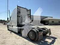 2020 Freightliner CASCADIA 126