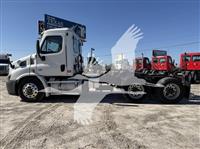 2019 Freightliner CASCADIA 113