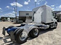 2019 Freightliner CASCADIA 113