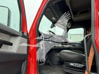 2020 Freightliner CASCADIA 116
