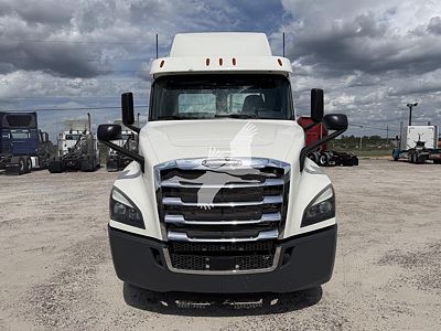 2019 Freightliner CASCADIA 126