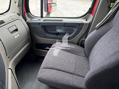 2015 Freightliner CASCADIA 113