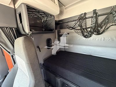 2021 Freightliner CASCADIA 116