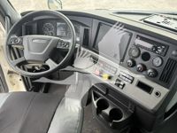 2020 Freightliner CASCADIA 126