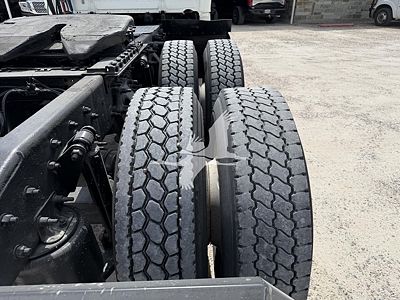 2019 Freightliner CASCADIA 126