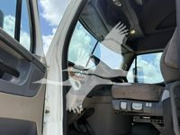 2016 Freightliner Cascadia 125
