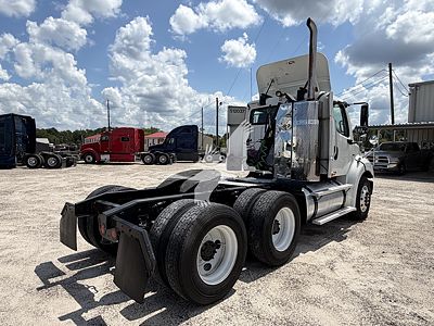 2012 Freightliner BUSINESS CLASS M2 112