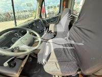 2015 Freightliner CASCADIA 113