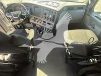 2020 Freightliner CASCADIA 126