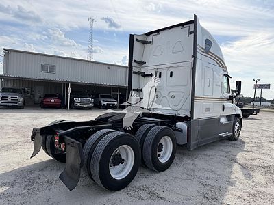 2019 Freightliner Cascadia 125