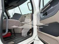 2016 Freightliner Cascadia 125