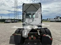 2019 Freightliner CASCADIA 113