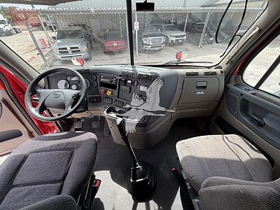 2018 Freightliner CASCADIA 113