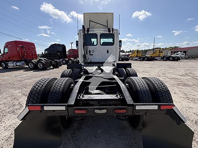 2019 Freightliner CASCADIA 126