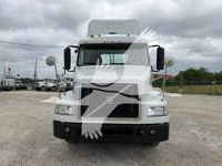 2015 Volvo VNM42T200