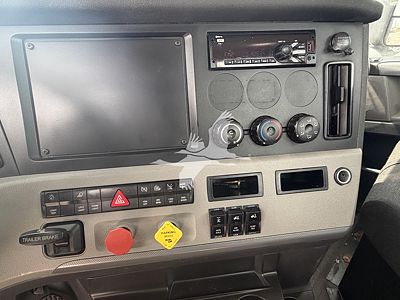 2019 Freightliner CASCADIA 126