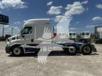 2019 Freightliner CASCADIA 113