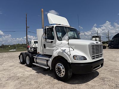 2012 Freightliner BUSINESS CLASS M2 112