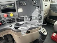 2016 Freightliner Cascadia 125