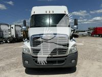 2019 Freightliner CASCADIA 113