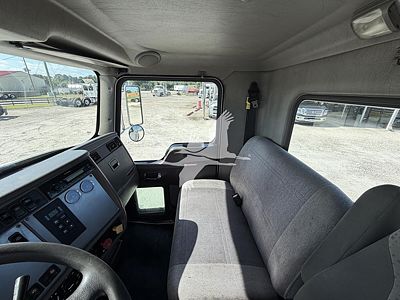 2011 Kenworth T370