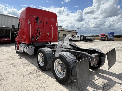 2018 Freightliner CASCADIA 113