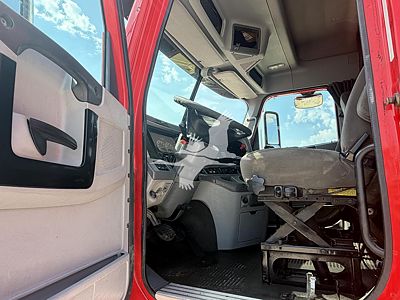 2015 Freightliner COLUMBIA 120