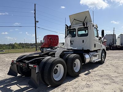 2019 Freightliner CASCADIA 126