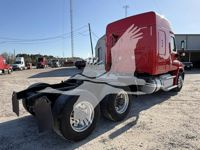 2018 Freightliner CASCADIA 113