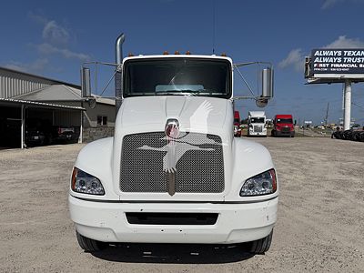 2011 Kenworth T370