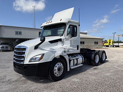 2019 Freightliner CASCADIA 126