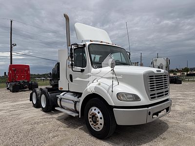 2013 Freightliner BUSINESS CLASS M2 112
