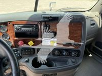 2016 Freightliner Cascadia 125