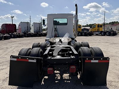 2011 Kenworth T370