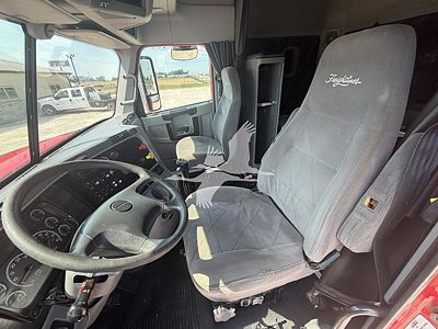 2015 Freightliner COLUMBIA 120