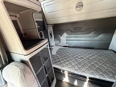 2011 Freightliner COLUMBIA 120