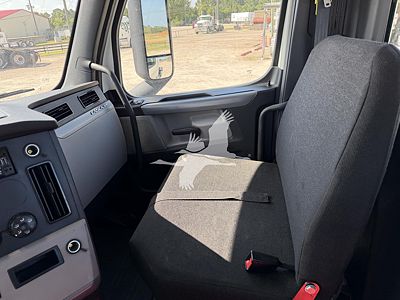2019 Freightliner CASCADIA 126