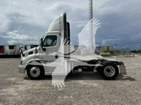 2019 Freightliner CASCADIA 113