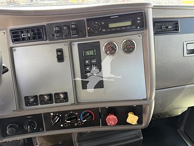 2011 Kenworth T370