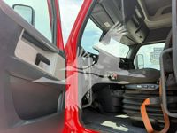 2020 Freightliner CASCADIA 116