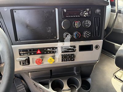 2021 Freightliner CASCADIA 116
