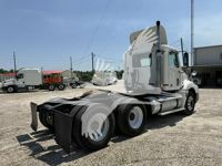 2005 Freightliner COLUMBIA 120