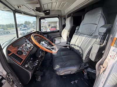 2005 Peterbilt 379