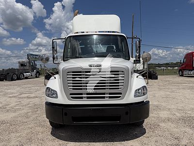 2012 Freightliner BUSINESS CLASS M2 112