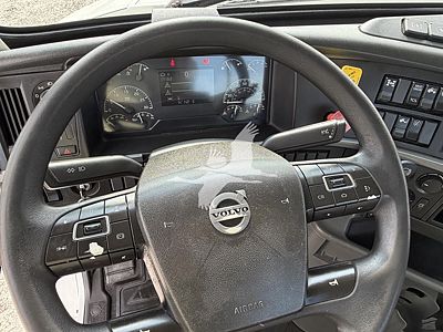 2020 Volvo VNL64T300