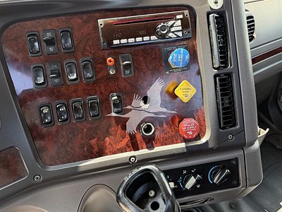 2012 Freightliner BUSINESS CLASS M2 112